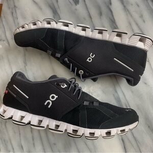 Men’s On cloud 5 Black White size 8